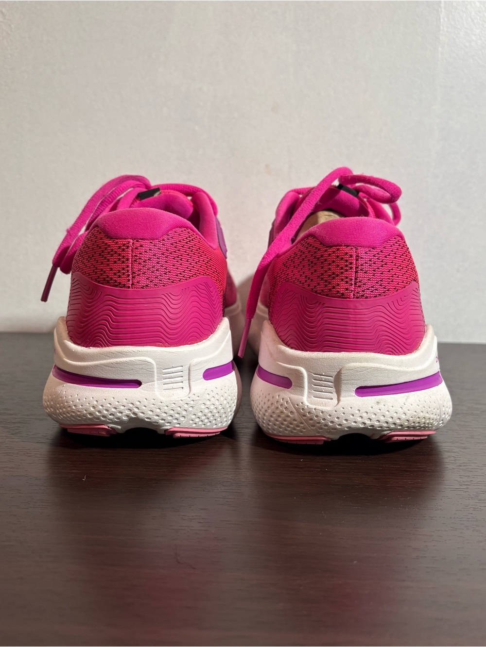 Brooks Ghost Max Shoes Womens Size 9 B Pink Mesh Running Sneakers - Picture 2 of 9